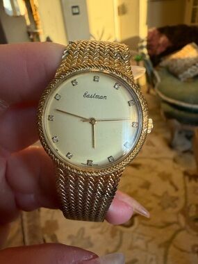 Vintage Eastman Gold-Tone Mesh Bracelet Watch with Crystal Markers